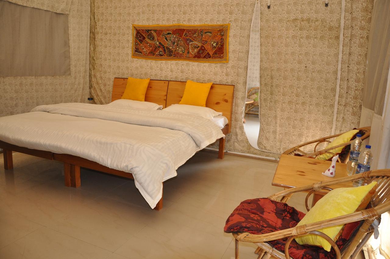 Tatva Bir Tents And Hotel Kangar Exterior foto